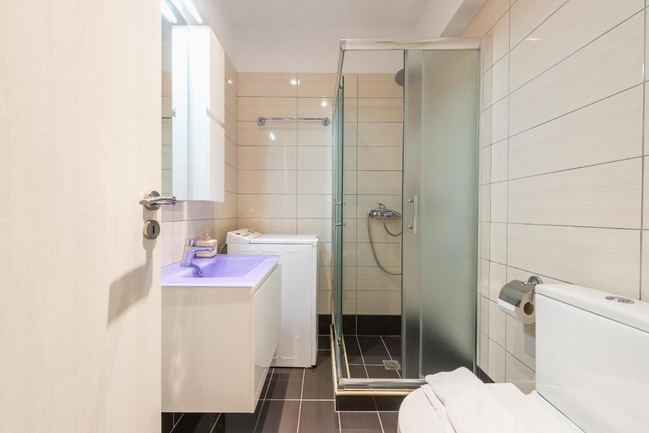 An Impressive 2 Bdr Apt In Glyfada เอเธนส์ ภายนอก รูปภาพ